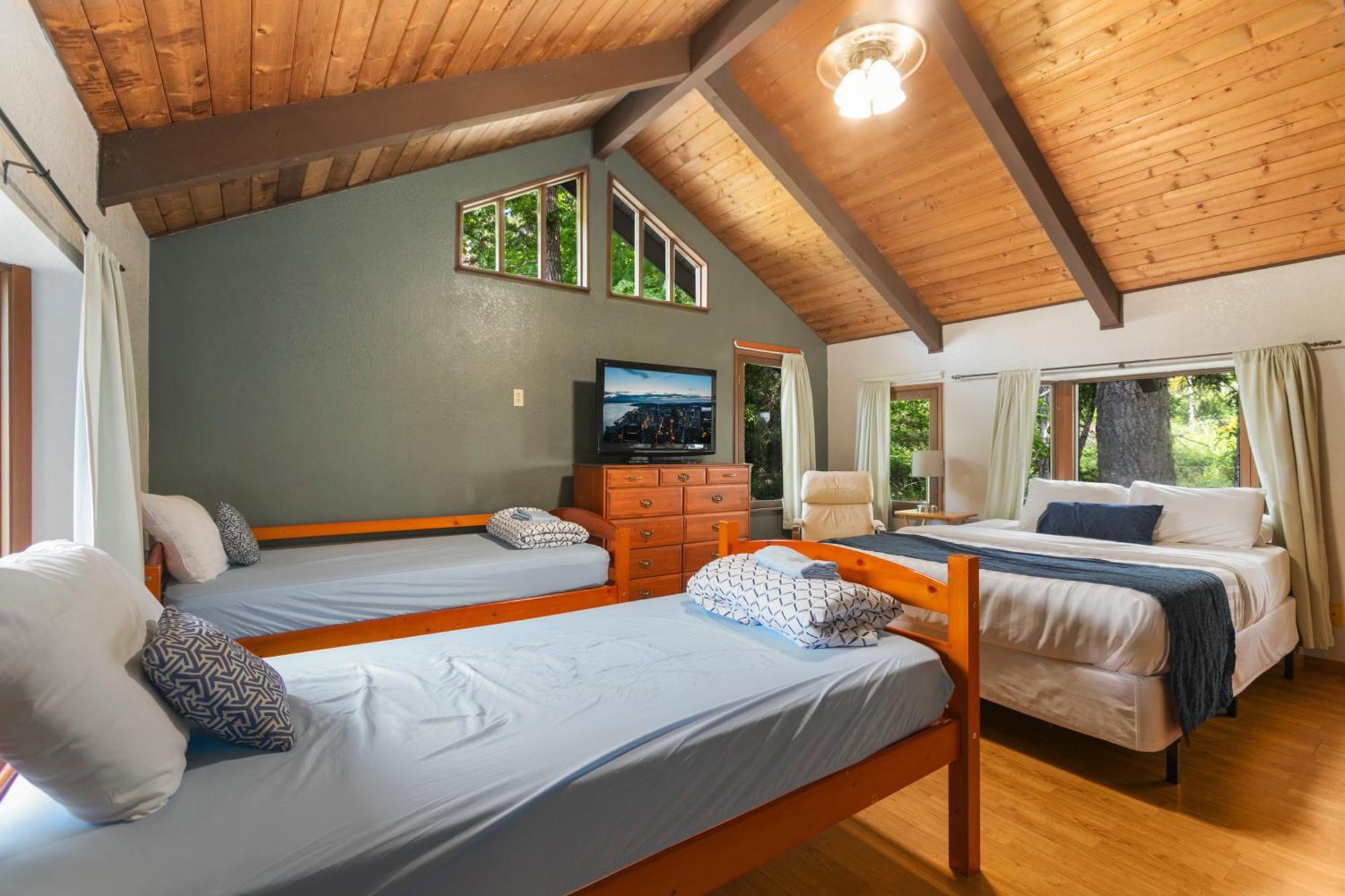 Robin Hood Village Resort Union Room photo