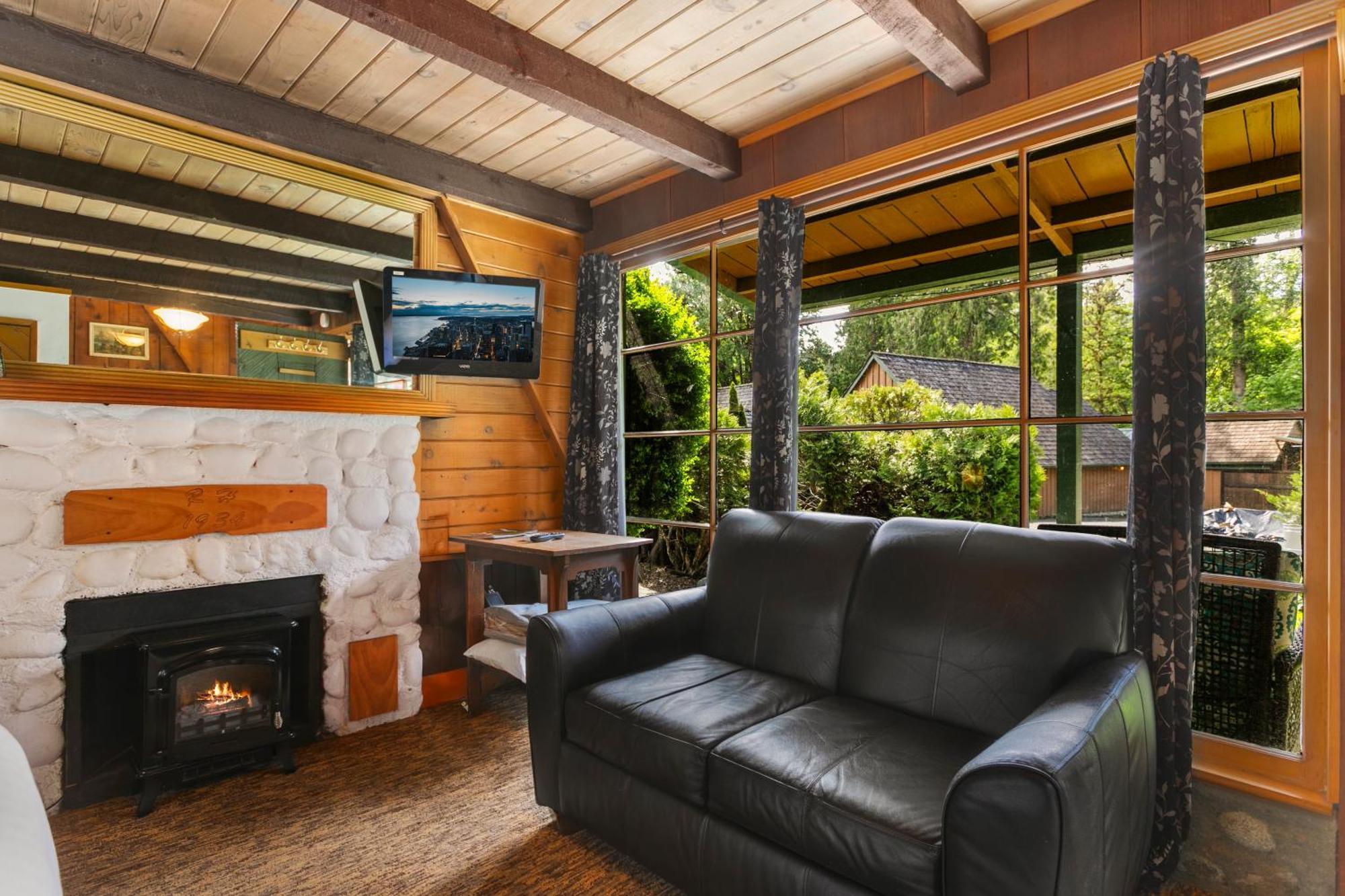 Robin Hood Village Resort Union Room photo